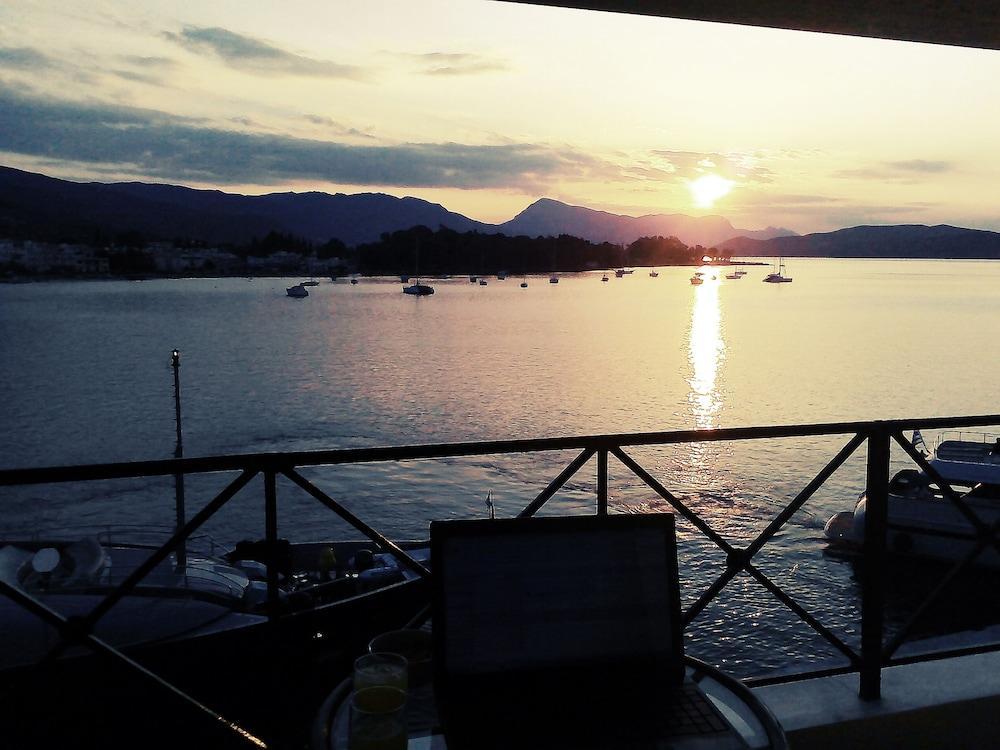 The Manessi City Boutique Hotel Poros Town Exterior photo